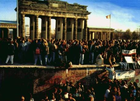 porque e como caiu o muro de Berlim Berlinwall1989a